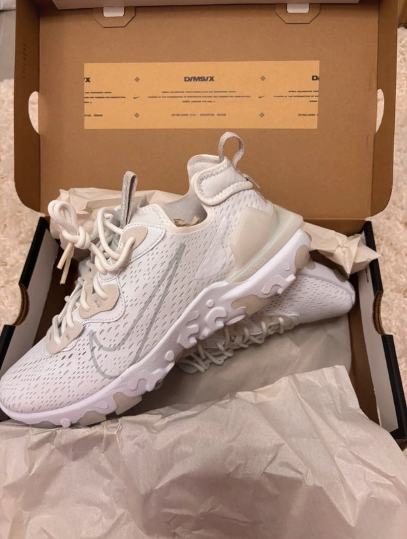 Nik3 React Vision White